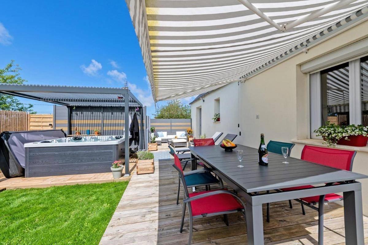 Four-Bedroom Villa in Lannilis, Région de Brest