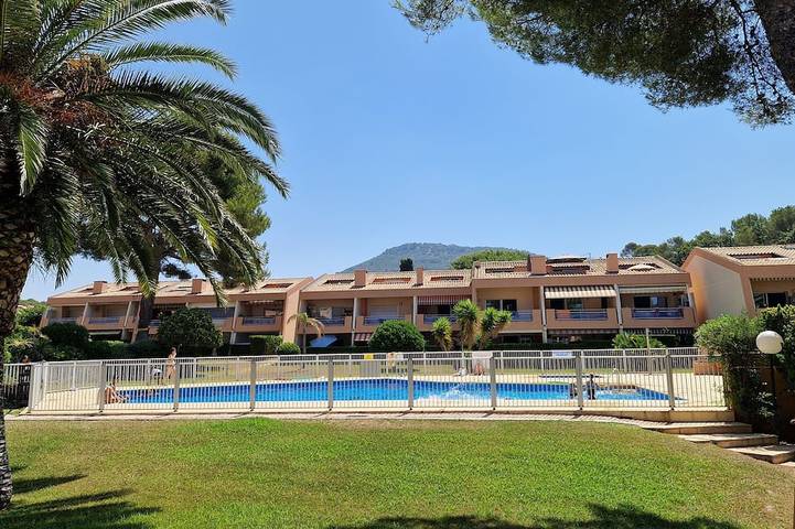 Appartement de vacances pour 5 personnes, avec terrasse et piscine