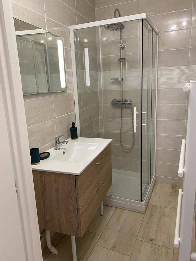 Appartement entier, One-Bedroom Apartment in Mouleydier, Périgord Pourpre