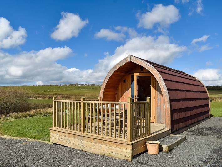 Glamping for 4 people, with garden, with pets in North West England