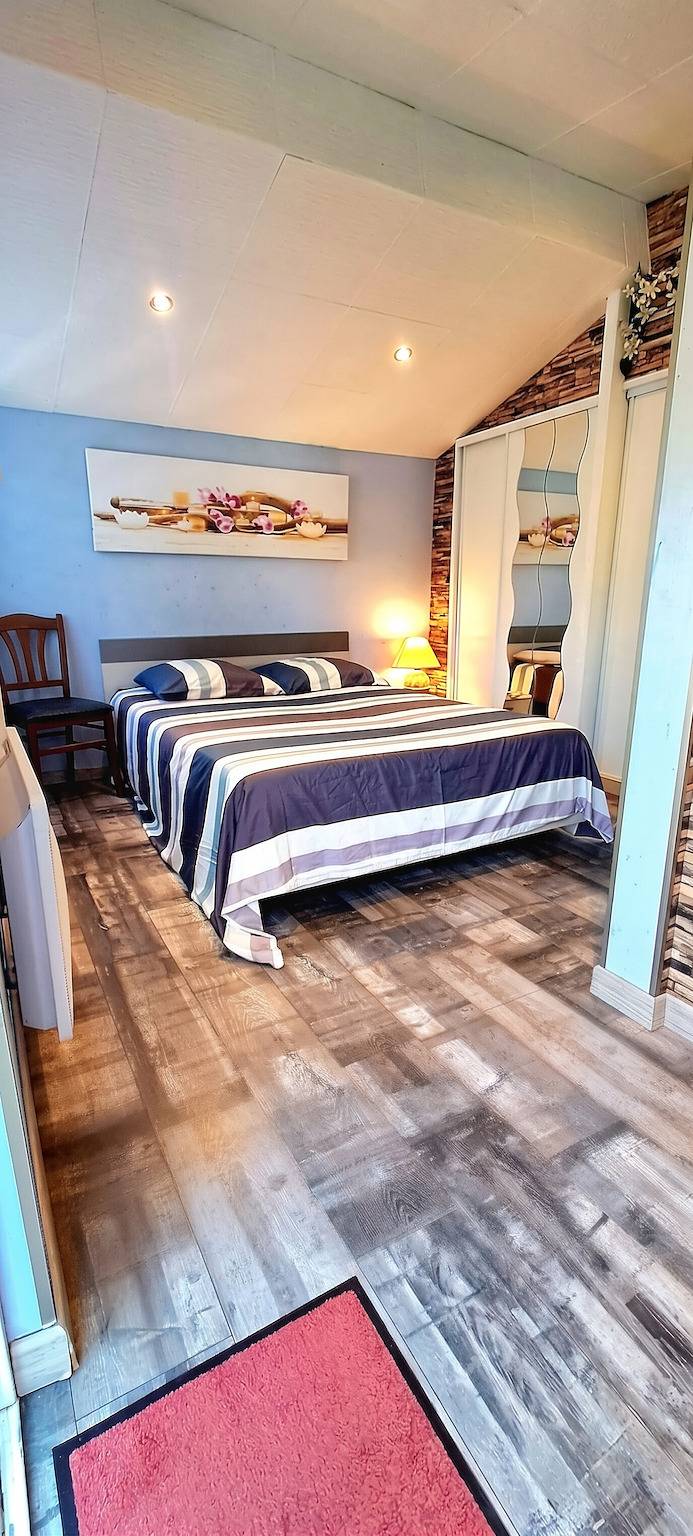 Chalet acogedor con piscina en Le Castellet in Circuit Paul-Ricard, Le Castellet