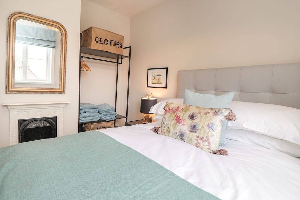 Vine Cottage, with a garden in Tenterden in Tenterden, Ashford region