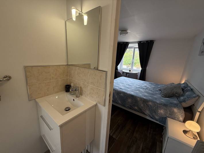 Cottage pour 3 personnes, avec jardin et piscine, animaux acceptés à Champsac