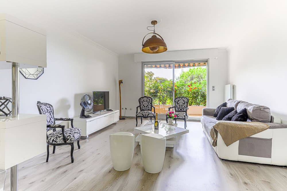 Entire apartment, Les Balcons d'Eze in Èze, Mediterranean Coast (France)