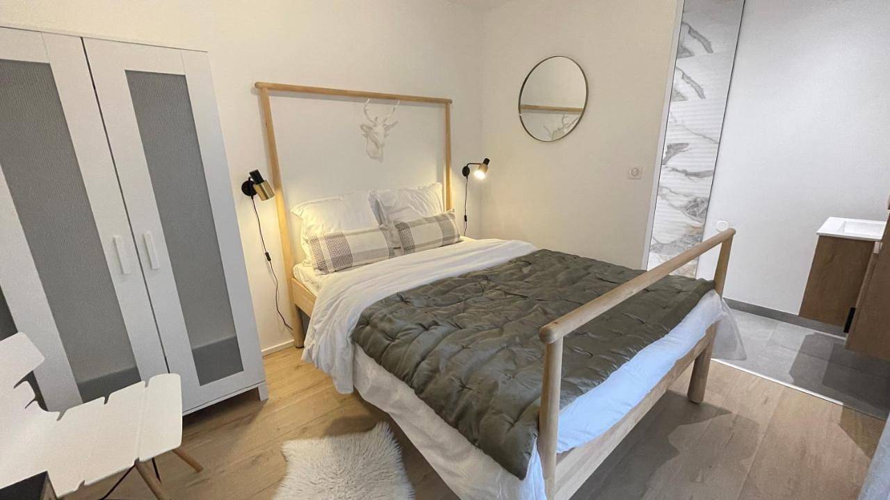 Appartement entier, Suite moderne 2 personnes avec parking gratuit accès jardin in Augny, Metz-Campagne