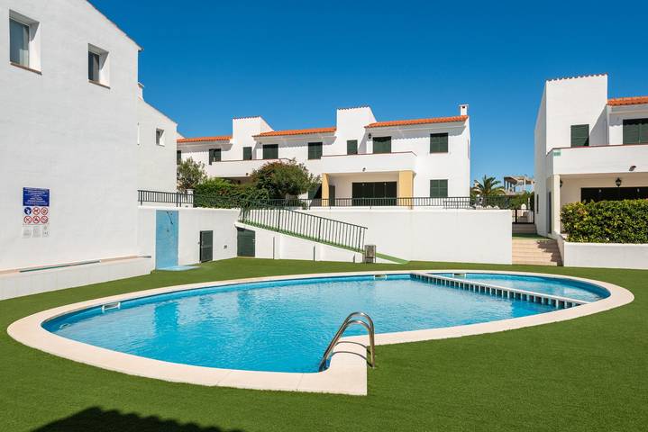 Chalet para 6 personas con balcón/terraza in Arenal d'en Castell, Es Mercadal