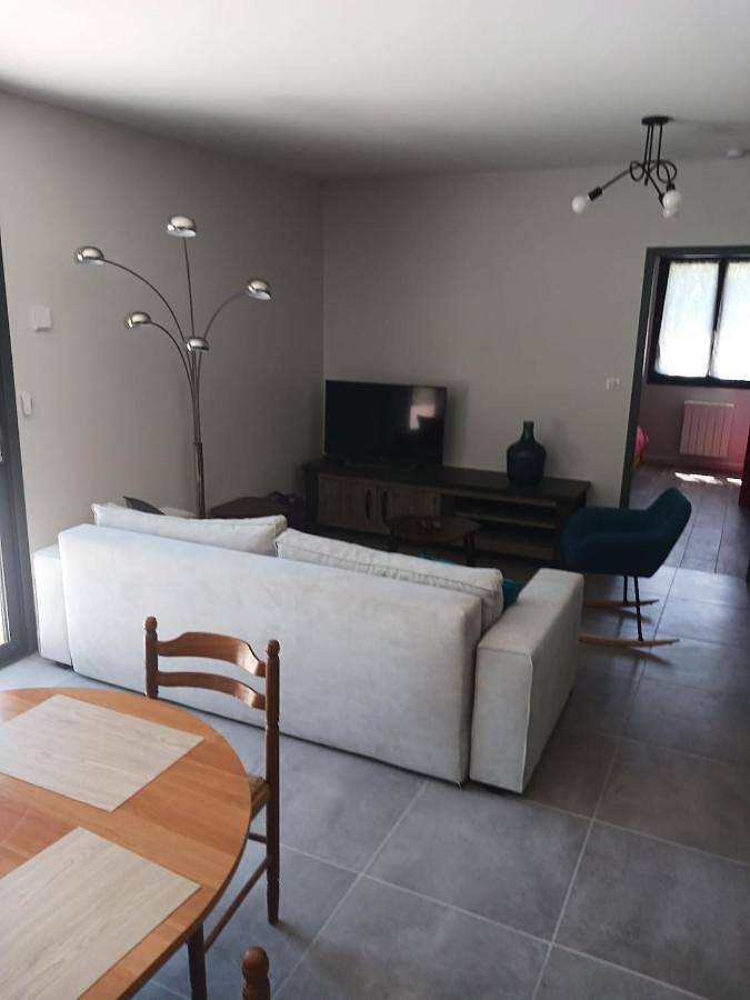 Location de vacances pour 4 personnes, avec Balcon ainsi que Terrasse et Jardin à Cardaillac