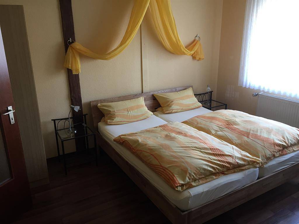 Ganze Ferienwohnung, 2-Bettwohnung - Nr. 3 in Enkirch, Bernkastel-Kues & Umgebung