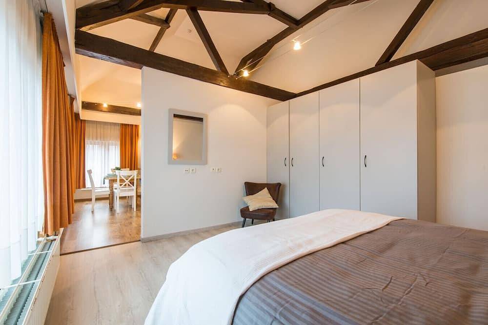 Ganze Wohnung, Spacious flat in the historical center w. elevator in Brügge, Westflandern