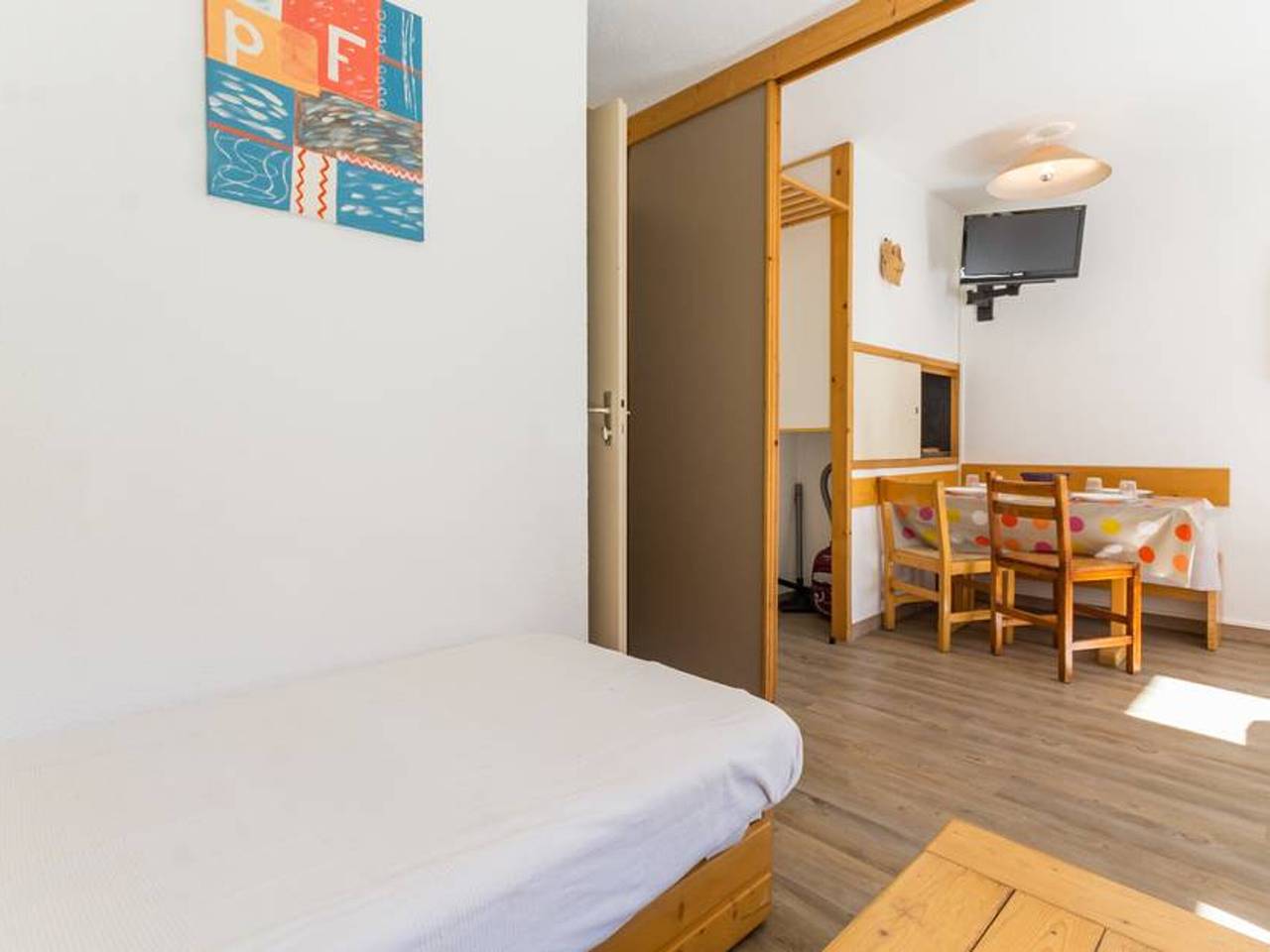 Studio entier, Studio rénové lumineux • Centre • Balcon • Parking • Pied des pistes in La Plagne, Bellentre