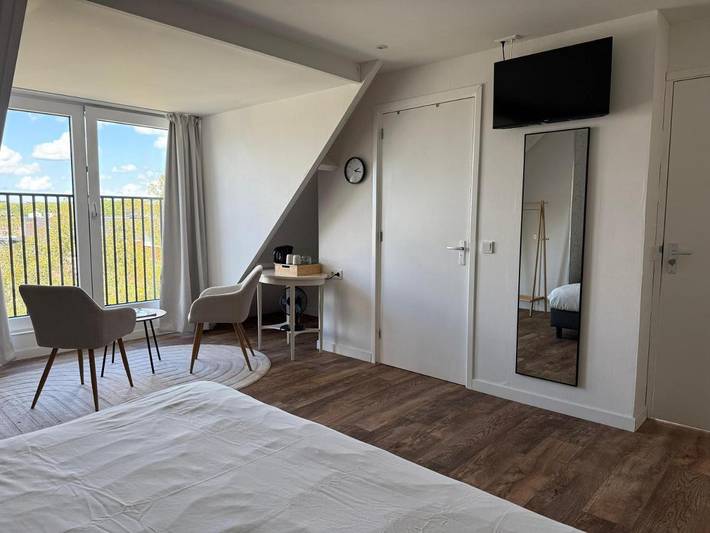 Location de vacances pour 3 personnes, avec vue ainsi que jardin et terrasse dans Roelofarendsveen - 4