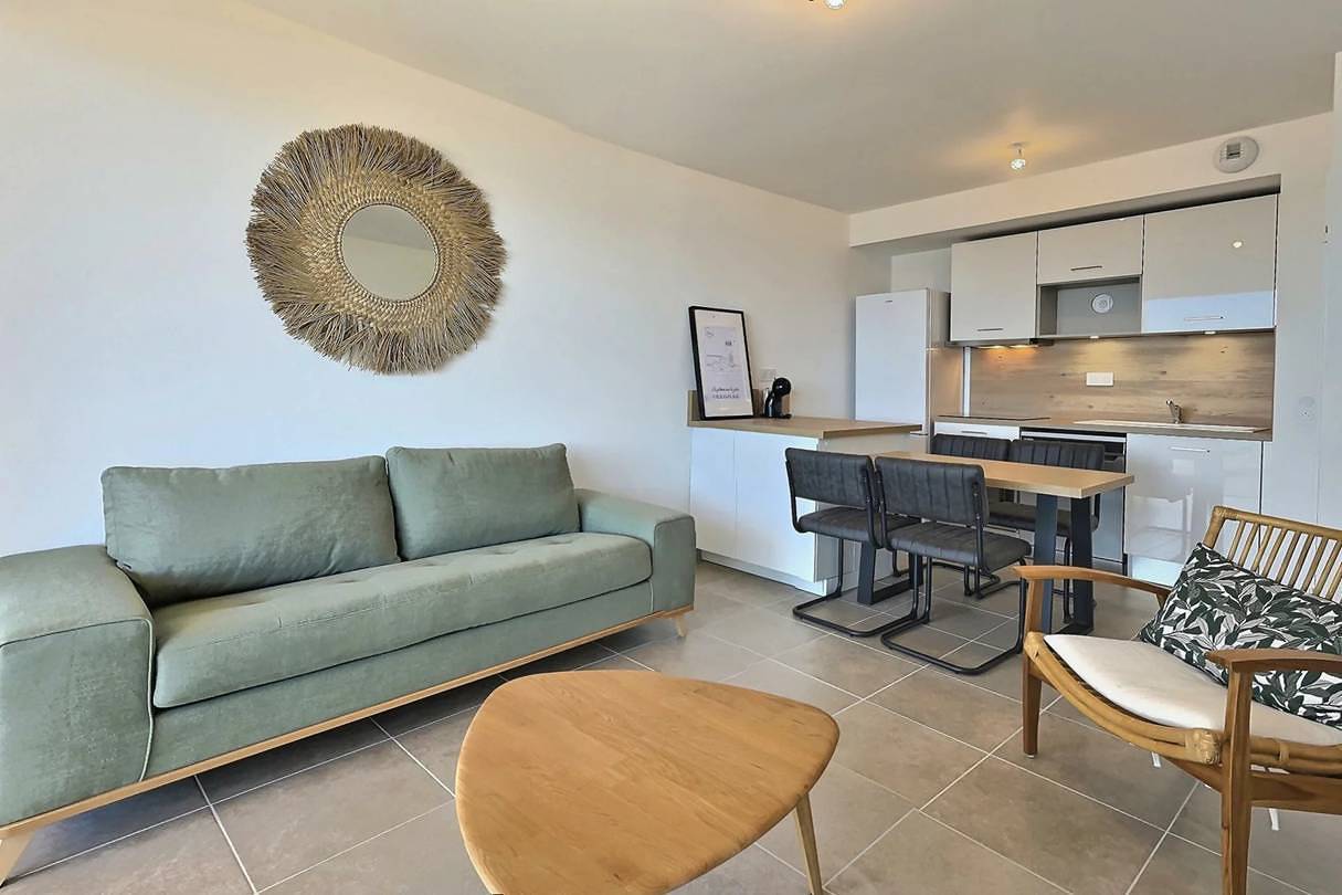 Appartement de vacances entier, Splendide T2 avec place de parking et vue mer Valras-Plage ! in Valras-Plage, Côte d'Améthyste
