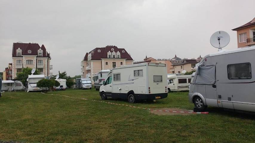 Camping pour 4 personnes, avec Terrasse et Jardin en Bulgarie - 2