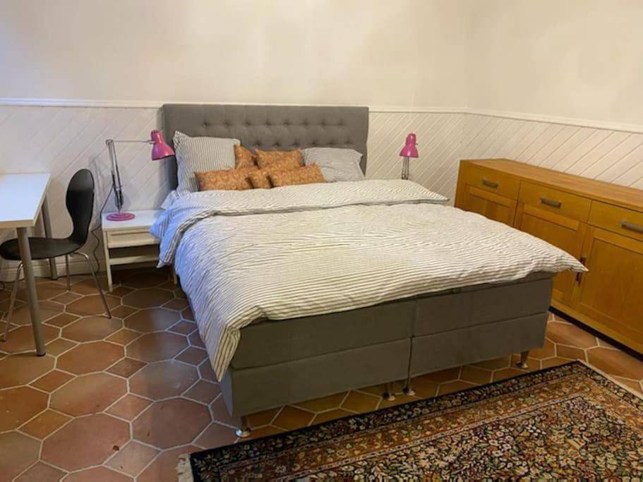 Hel lägenhet, Two-Bedroom Apartment in Sundbyberg, Svenska Östersjön