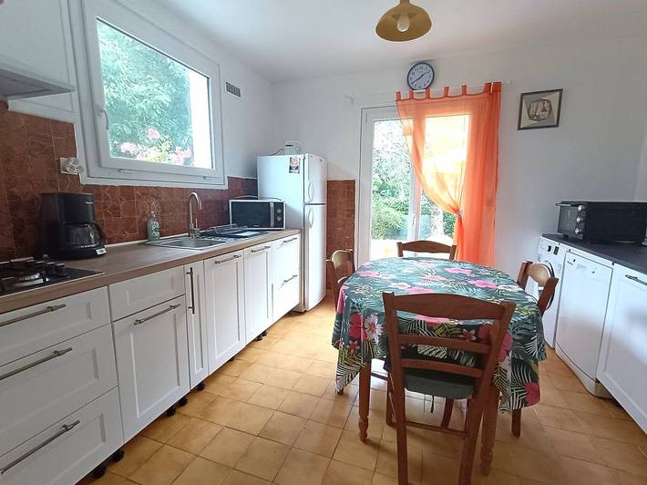 Maison avec Wifi, joli jardin à 700m de la mer à Pleumeur - Bodou in Pleumeur-Bodou, Côte de Granit Rose