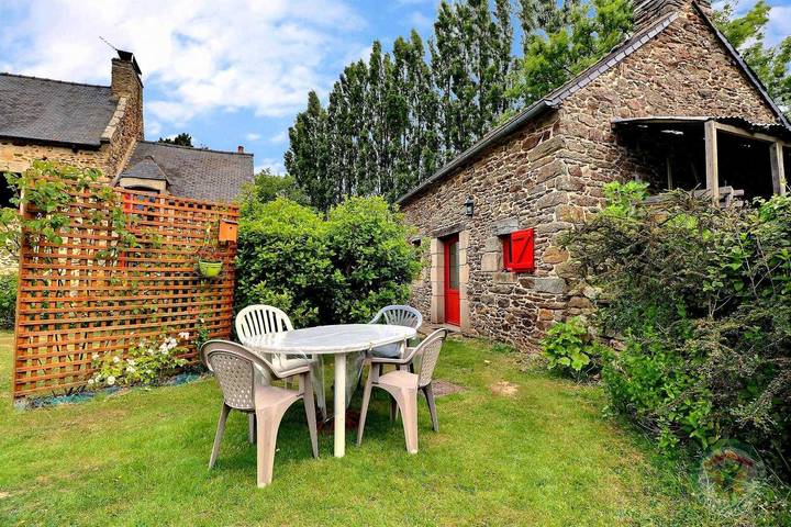 Gîte pour 4 personnes, avec jardin à Pleurtuit - 2