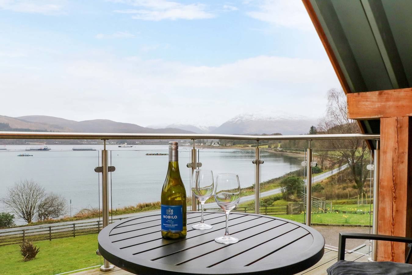 Ganze Wohnung, Ferienwohnung für 2 Personen mit Garten in Highlands