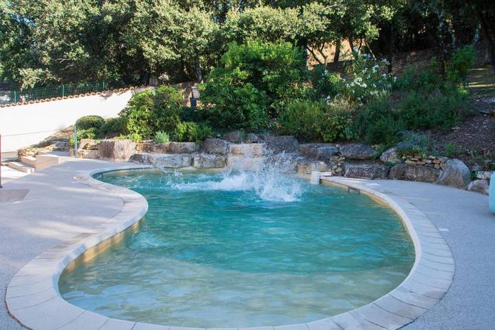 Maison d’hôte pour 2 personnes, avec piscine ainsi que jacuzzi et jardin à Piolenc - 2