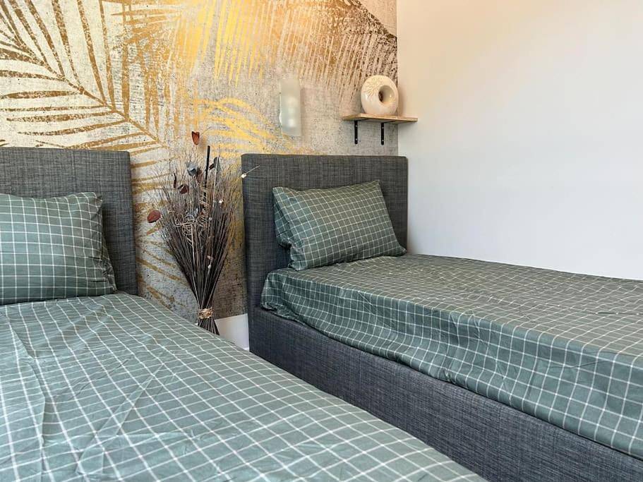 Appartement entier, Three-Bedroom Apartment in Saint-Pierre-du-Perray, Essonne