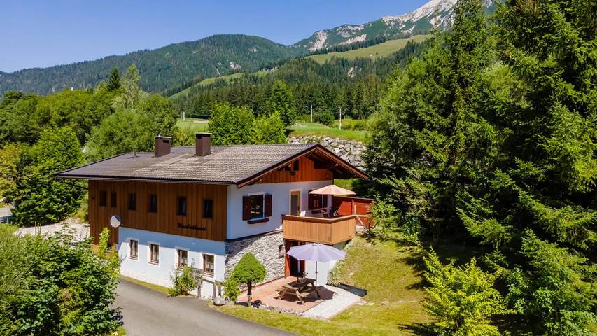 Ferienhaus für 8 Personen, mit Garten