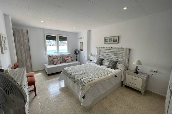 Entire apartment, La Vall - Apartamento en Planta Baja con Piscina in Cala Blanes, Ciutadella