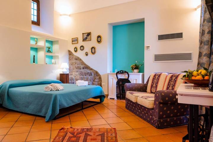 B&b per 3 persone, con terrazza in Meta