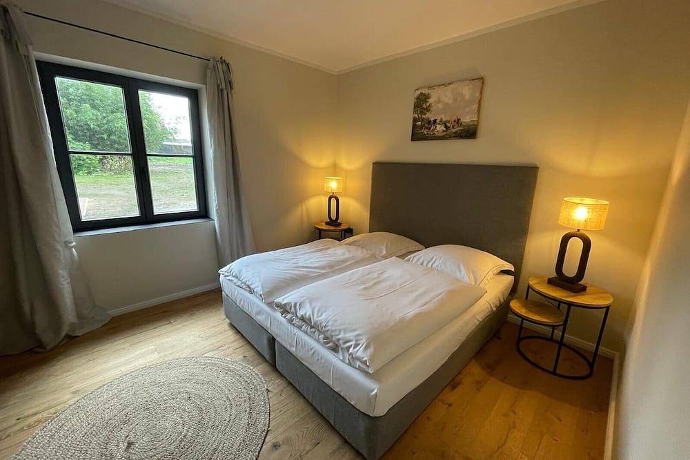 Ganze Wohnung, Frisch renoviertes Lehrerhaus mit exklusiver Lage in Rehlingen, Lüneburger Heide