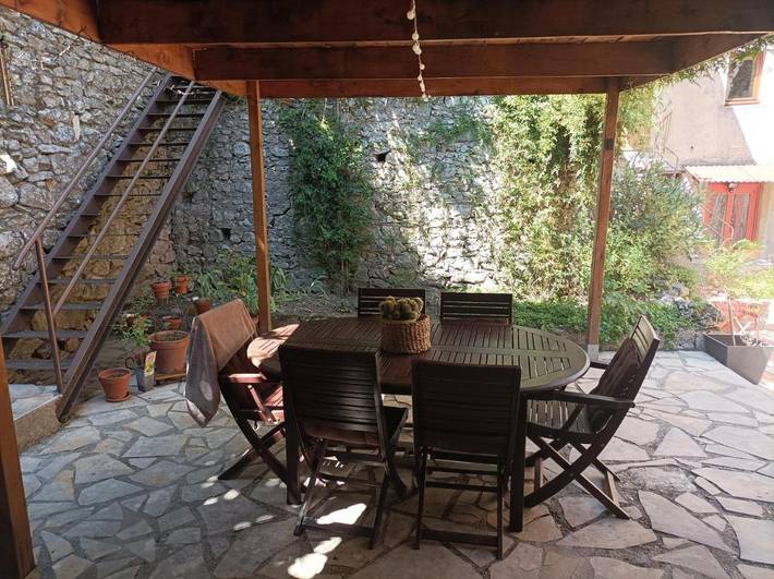 Location de vacances pour 2 personnes, avec jardin ainsi que piscine et vue à Châteauneuf-du-Rhône - 3