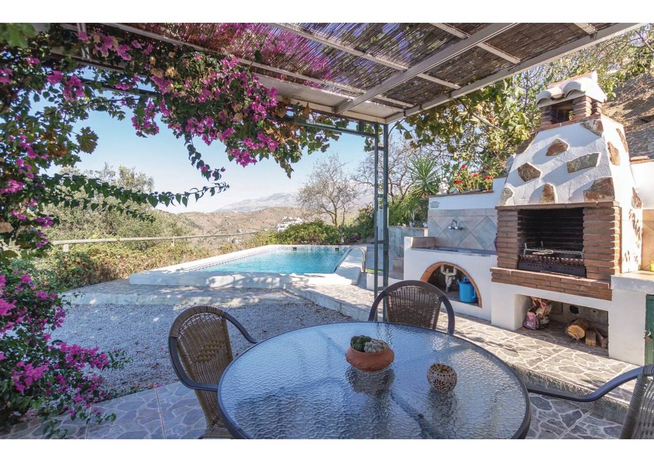 Ferienhaus Encantadora Casa Rural piscina mit Berg- und Meerblick, Pool und Wlan in Sayalonga, Costa del Sol