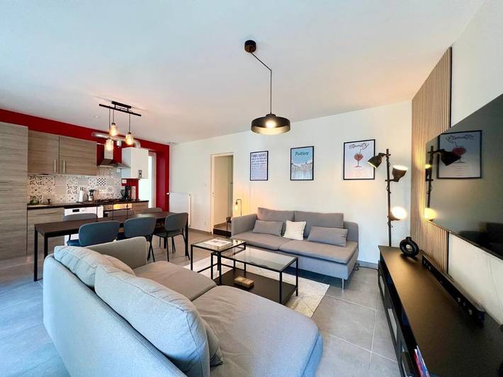 Location de vacances pour 7 personnes, avec terrasse à Saint-Georges-lès-Baillargeaux - 2