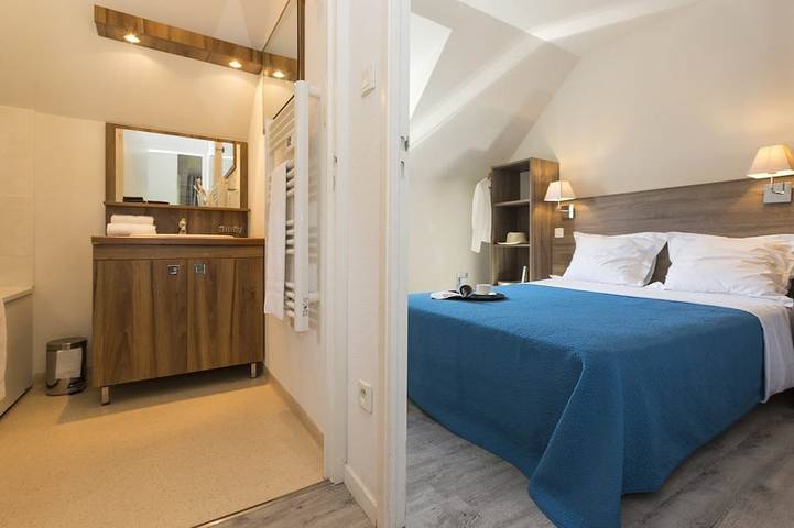 Gîte pour 8 personnes, avec balcon ainsi que piscine et sauna à Le Tronchet - 4