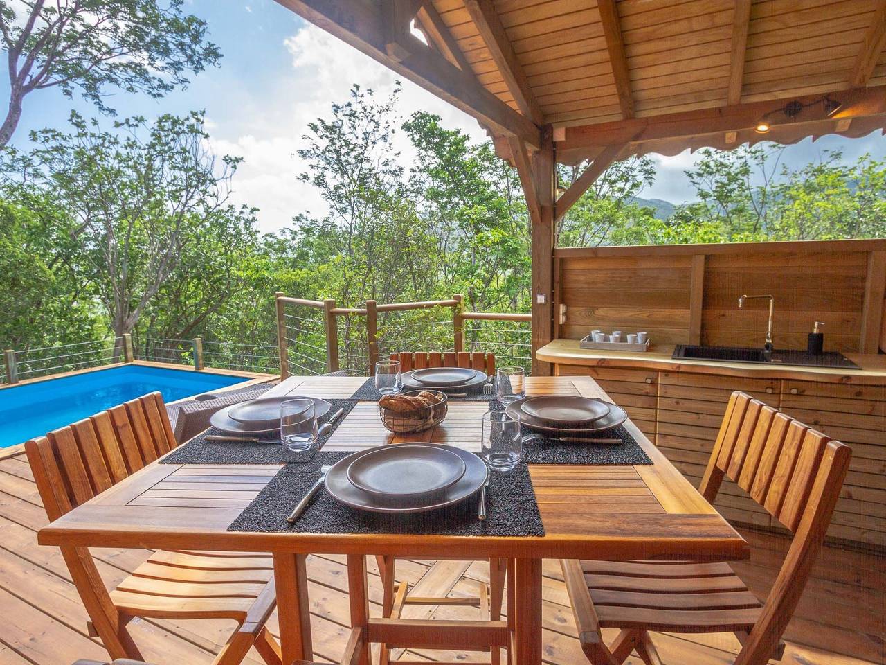 Appartement entier, Jungle Lodge Privater Swimmingpool in Deshaies, Guadeloupe