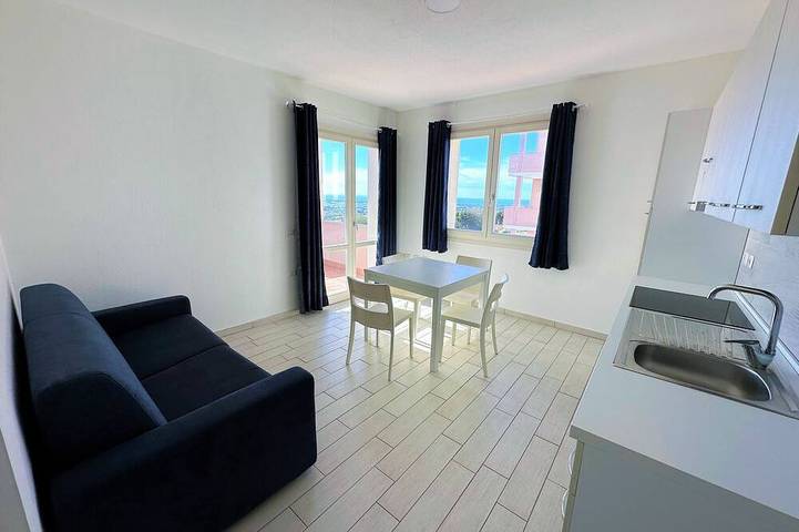 Ferienwohnung für 6 Personen, mit Balkon und Pool
