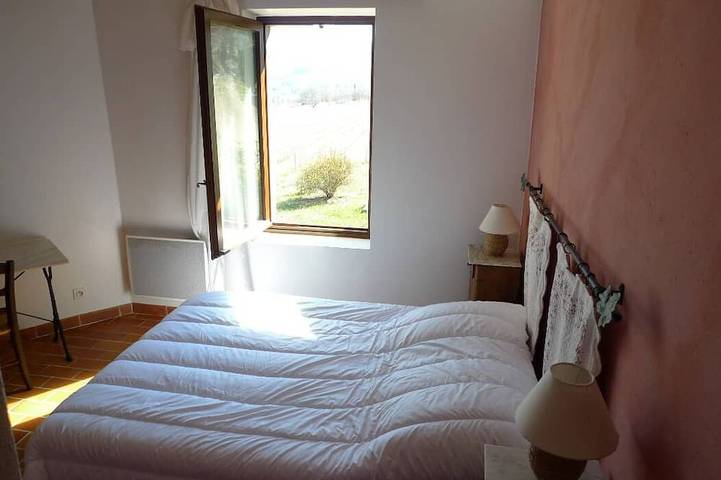 Location de vacances pour 4 personnes à Lacoste - 2