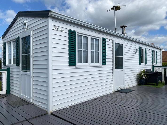 Camping pour 6 personnes, avec piscine et jardin, animaux acceptés