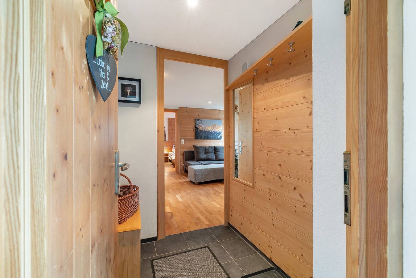 Appartement 'Verdandi' met Uitzicht op de Bergen, Privéterras en Wifi, foto 6