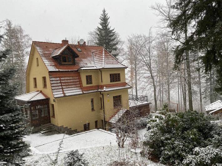 Villa für 14 Personen, mit Ausblick und Garten sowie Balkon - 1