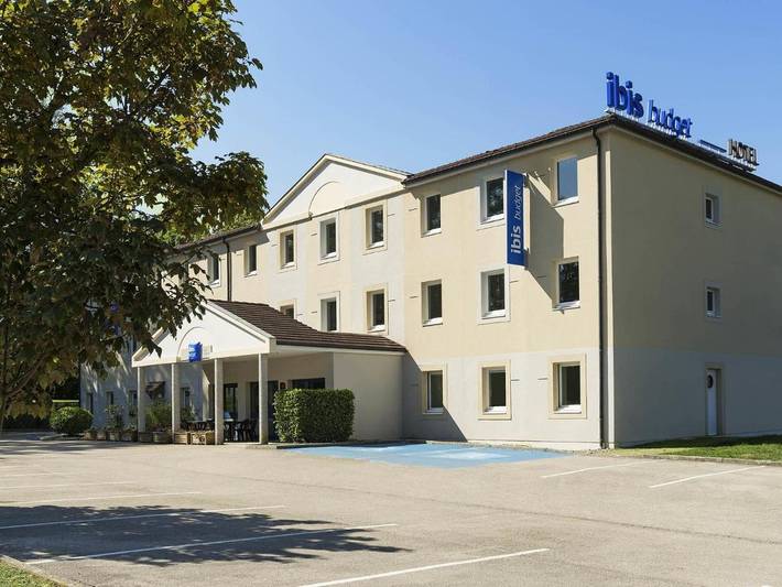 Hôtel pour 3 personnes, avec terrasse, animaux acceptés à Lons-le-Saunier