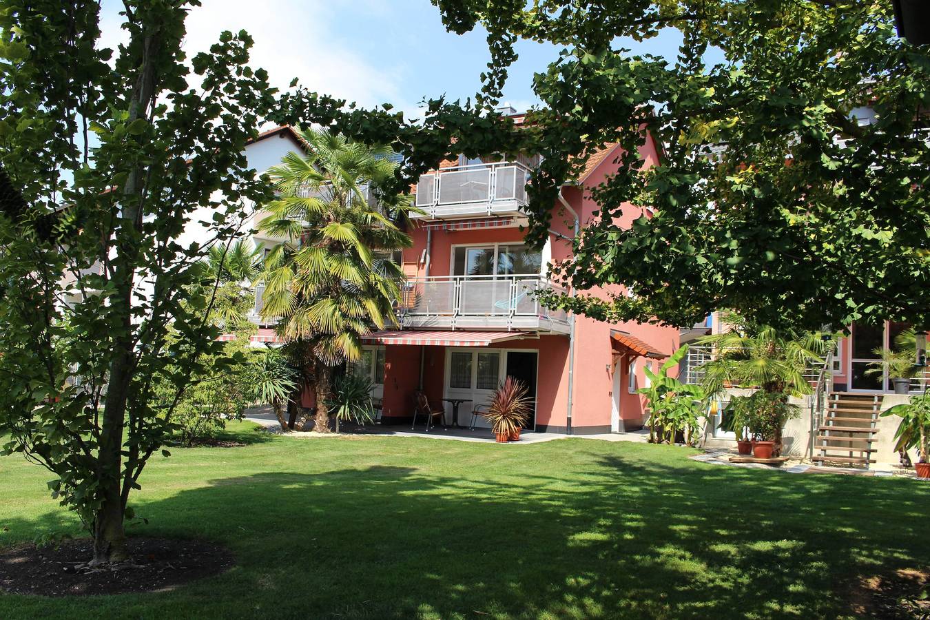 Ganze Ferienwohnung, Haus Ulme - 2-Zimmer-Ferienwohnung "Gelb", 45qm, max. 2 Personen in Unteruhldingen, Uhldingen-Mühlhofen