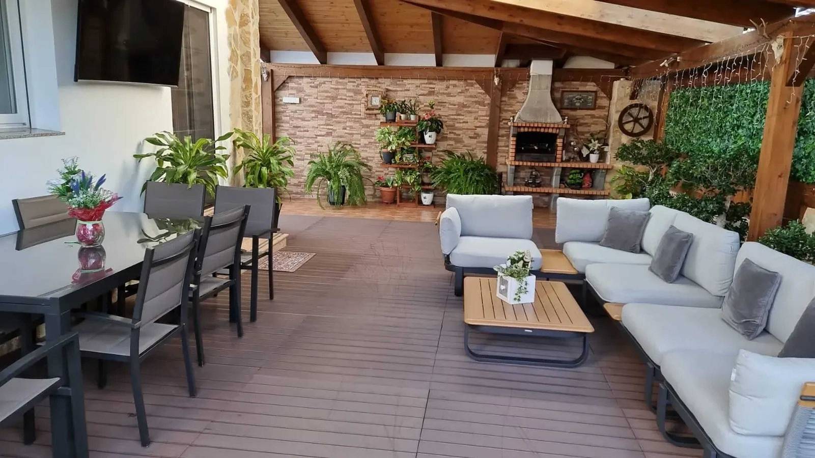 Sunny Villa with Private Pool in Calpe + Enclosed Garden in Casa Nova Calpe, Calpe