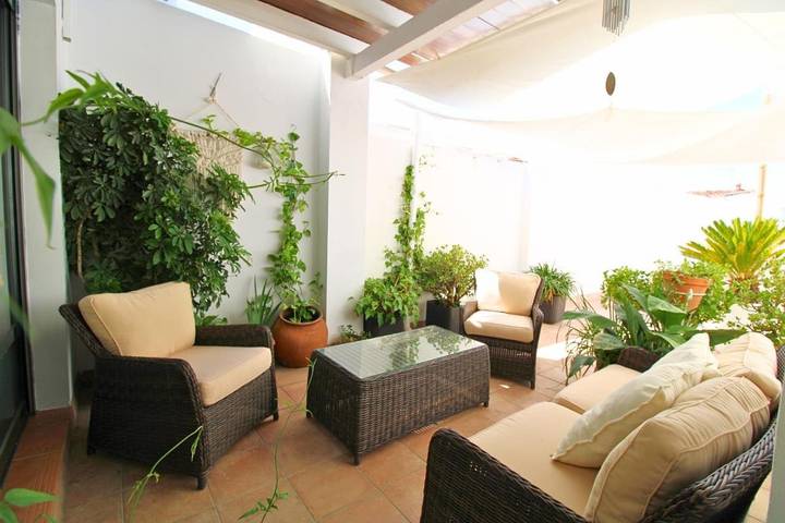 Casa de vacaciones para 6 personas, con vistas además de terraza y jardín - 1