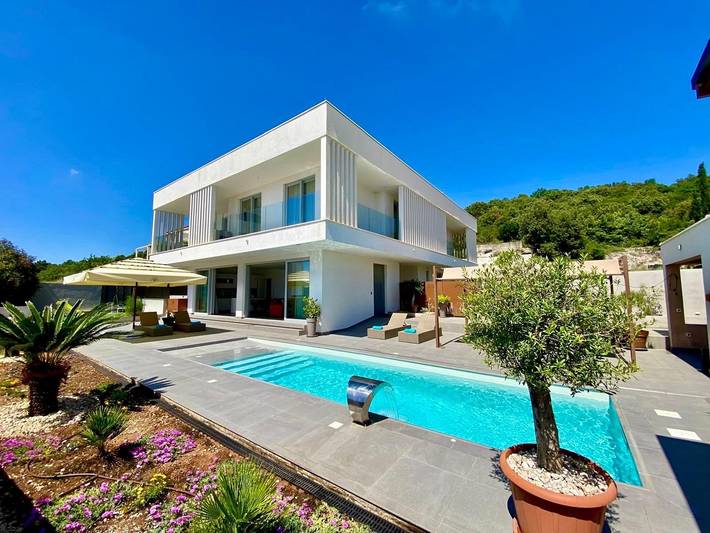 Villa per 6 persone, con giardino e piscina - 1