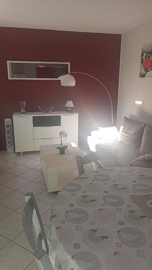 One-Bedroom House in Ozillac, Région de Jonzac
