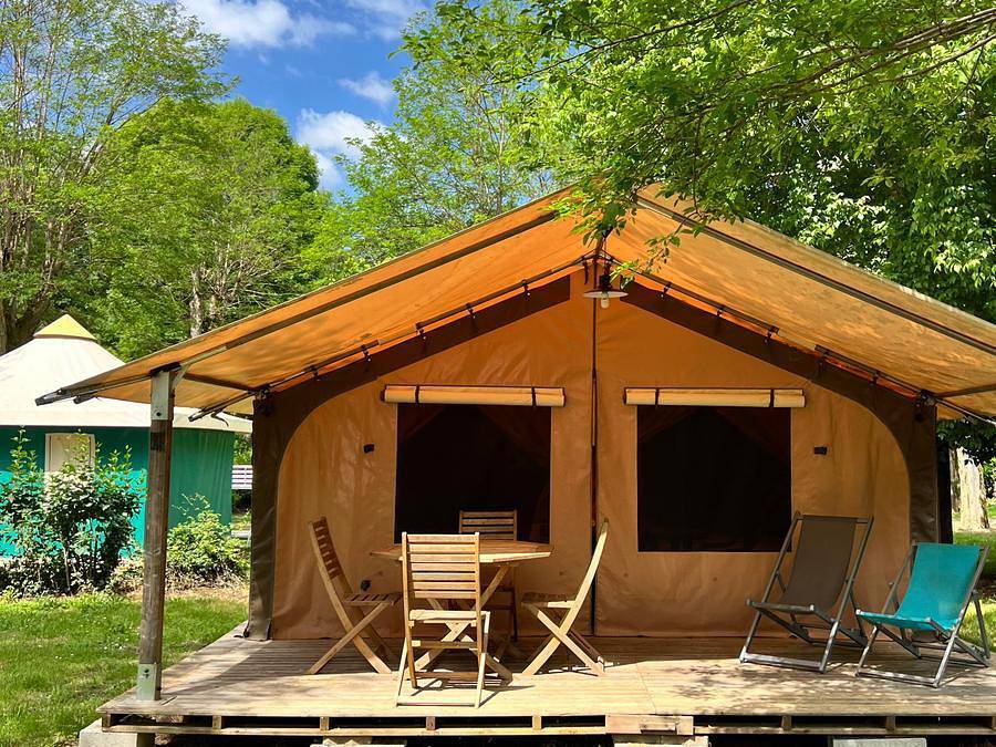 Camping Apartment mit Parkplatz, Wifi & Pool - Nähe Fluss & Restaurants in Le Bugue, Dordogne