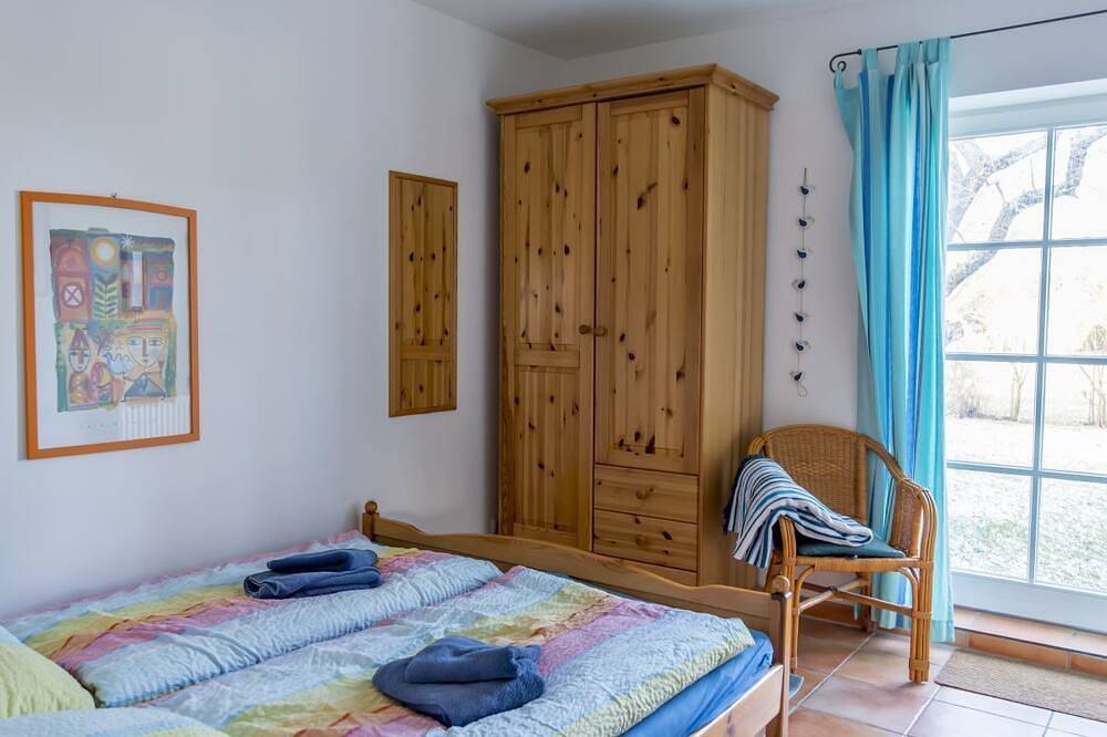 Ganze Wohnung, Ferien unter dem Reetdach auf Rügen - Wohnung 2 in Altenkirchen, Rügen