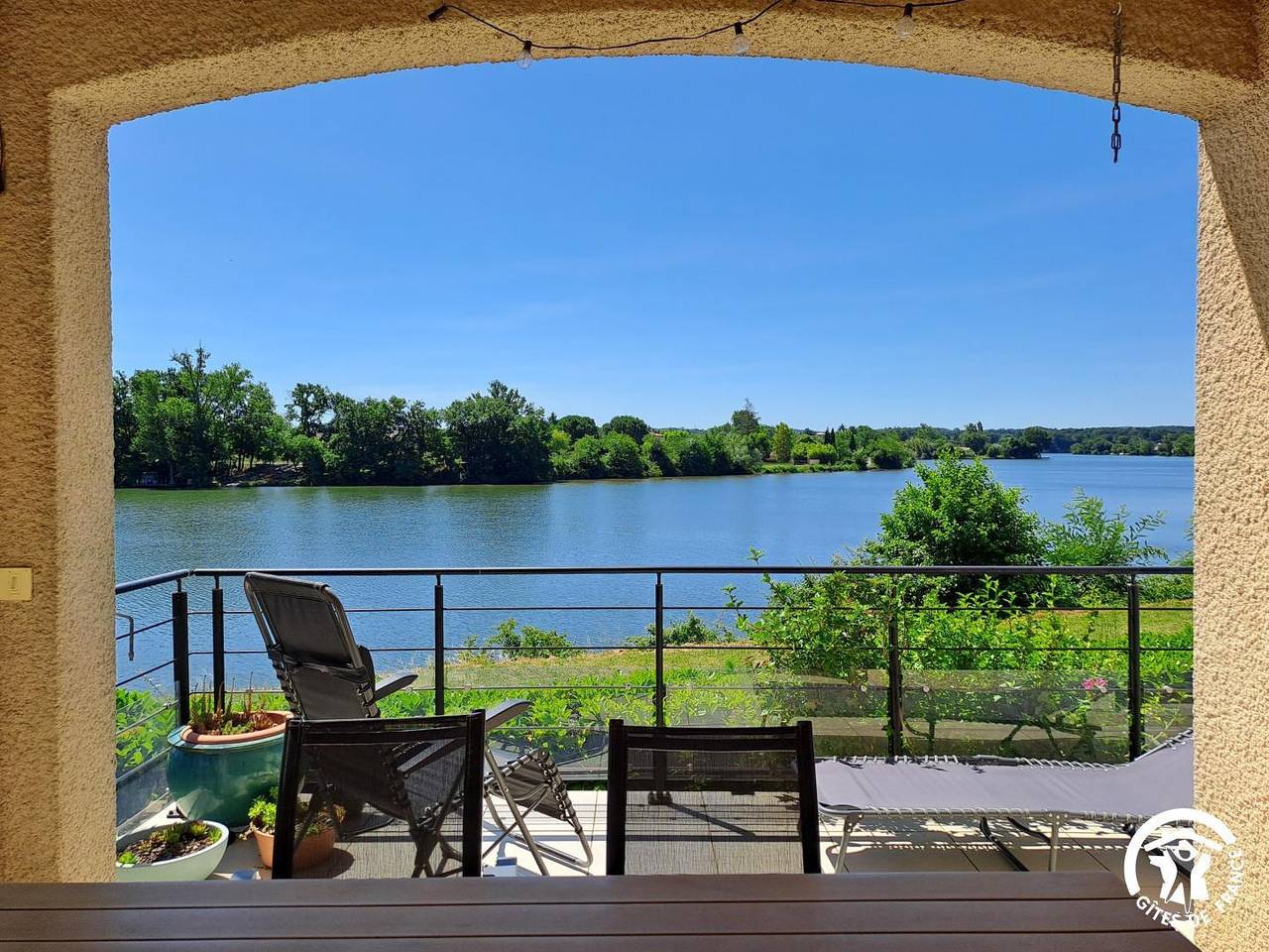 Au bord du Tarn in Rivières, Albi und Umgebung