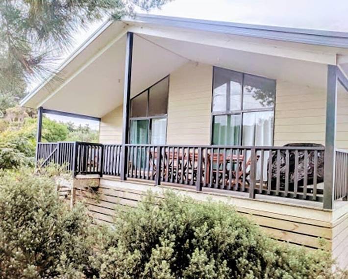 Holiday home for 7 people, with garden and balcony in Venus Bay
