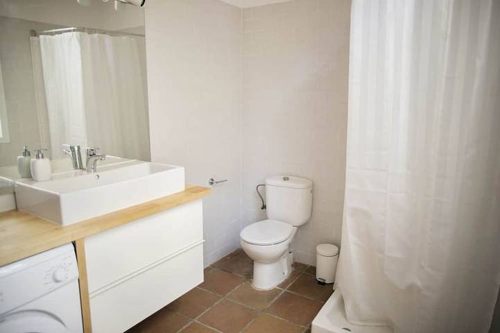 Appartement entier, Beau loft à Barcelone entouré par la nature dans un emplacement génial, wiffi gratuit in Sarrià-Sant Gervasi, Barcelone