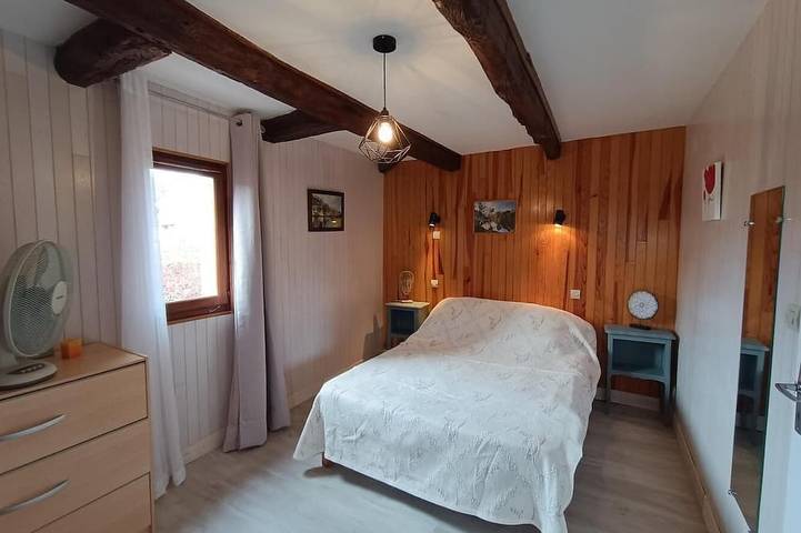 Location de vacances pour 2 personnes, avec jardin, animaux acceptés à Saint-Céré - 2