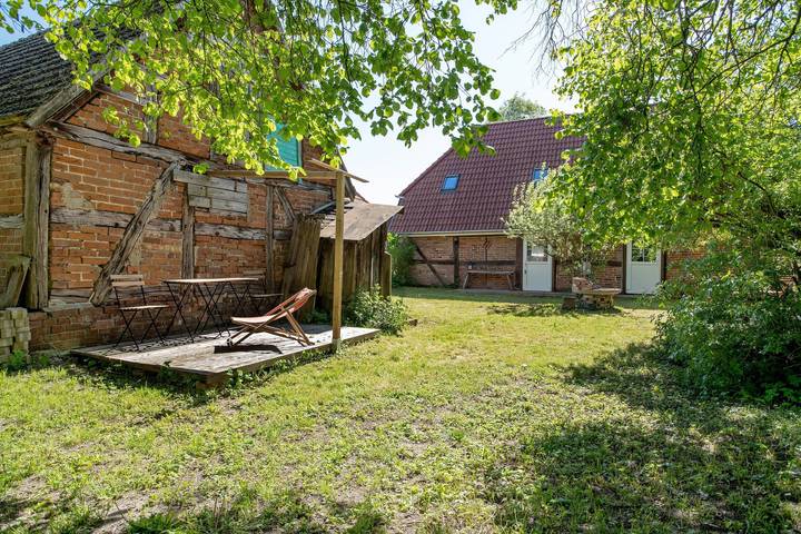 Ganze Wohnung, Ferienwohnung 'Alte Bauernkate' mit Privatterrasse in Süderholz, Vorpommern-Rügen